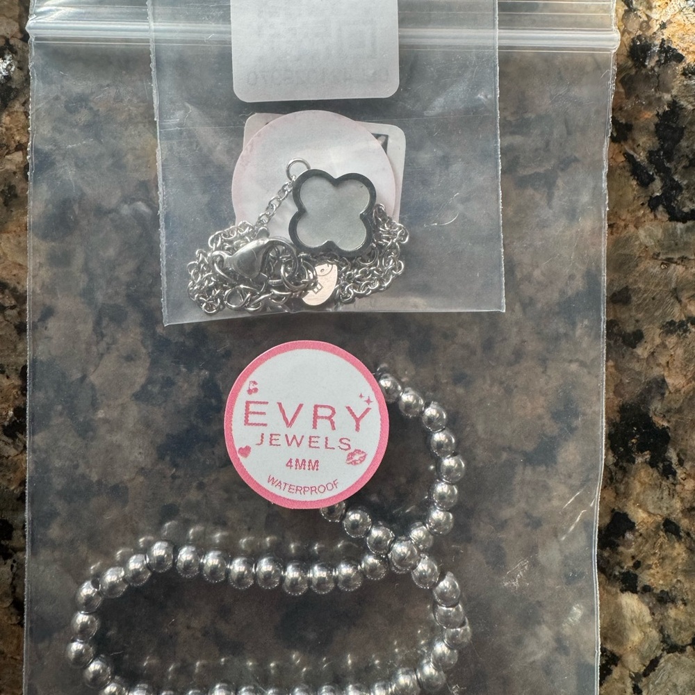 NIB Evry Jewels Bracelet Set